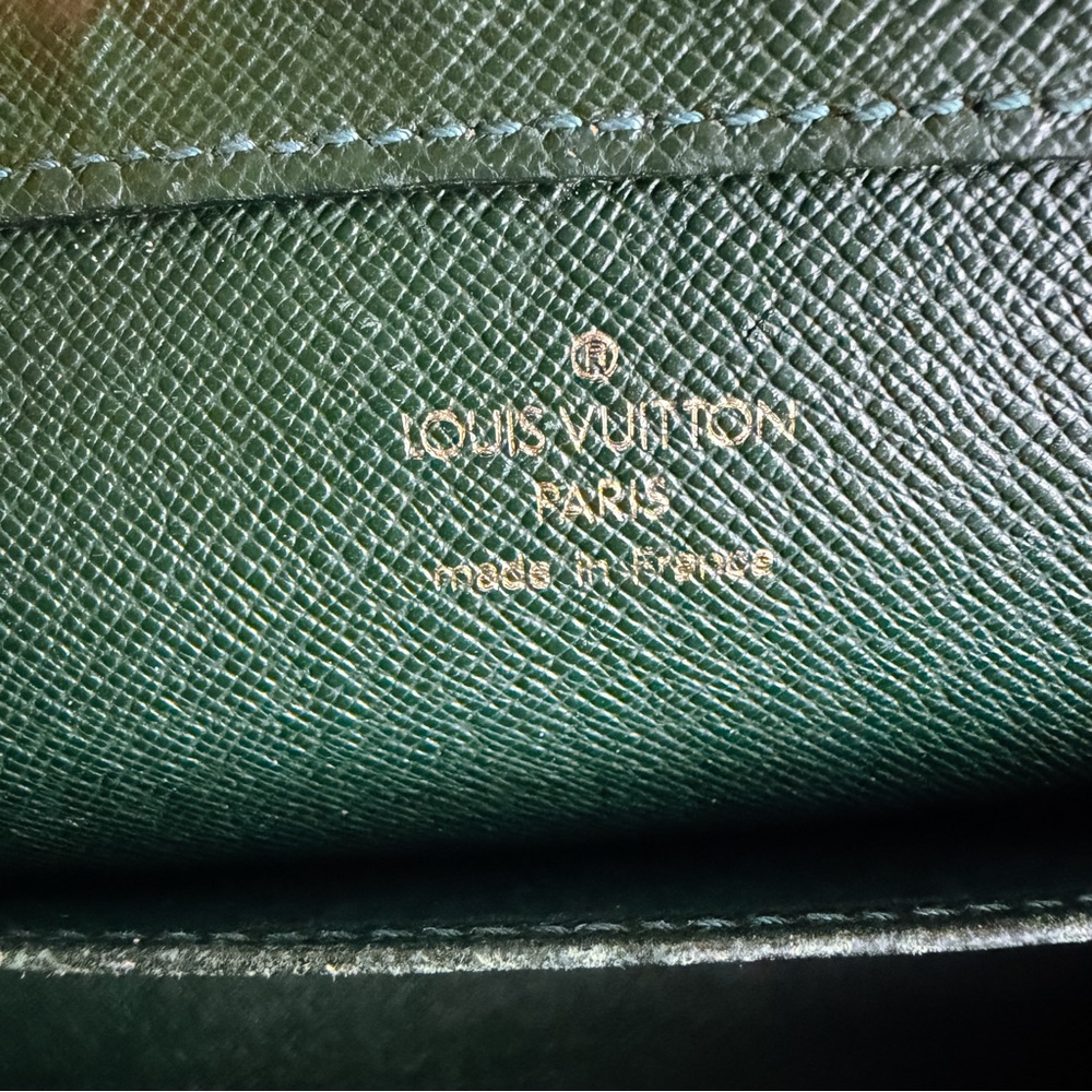 Sold! LV Taiga leather clutch crossbody - Picture 13 of 16